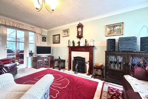 3 bedroom detached house for sale, Sulgrave Close, Dudley DY1