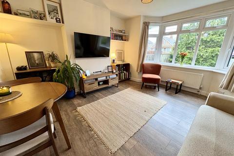 2 bedroom semi-detached bungalow for sale - Mill Road, Hailsham