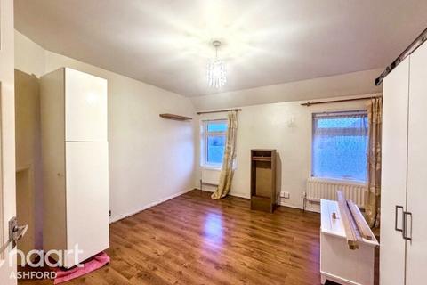 undefined, Bond Road, Ashford