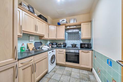 2 bedroom flat for sale, Platform Road, Ocean Village, Southampton, Hampshire, SO14