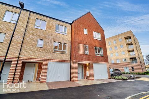 undefined, Chapelgate Mews, Essex