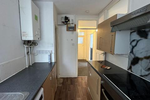 undefined, 18 Warwick Gardens, London Road, Thornton Heath, Surrey, CR7 7NA