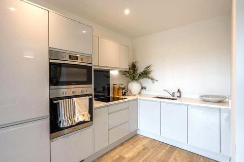 1 bedroom apartment to rent, Elmsleigh Road, Staines-upon-Thames, Surrey, TW18
