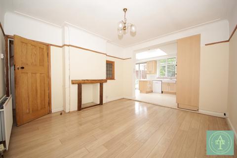 4 bedroom semi-detached house to rent, Slades Gardens, Enfield EN2