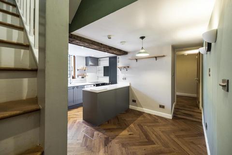 2 bedroom end of terrace house to rent, Mile End Road, London, E1