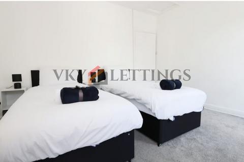 3 bedroom terraced house to rent, Cyfarthfa Street, Cardiff CF24