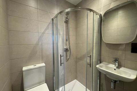 House to rent, Uxbridge Road, London