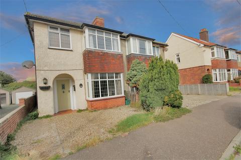 4 bedroom semi-detached house for sale - Woodberry Way, WALTON ON THE NAZE, CO14
