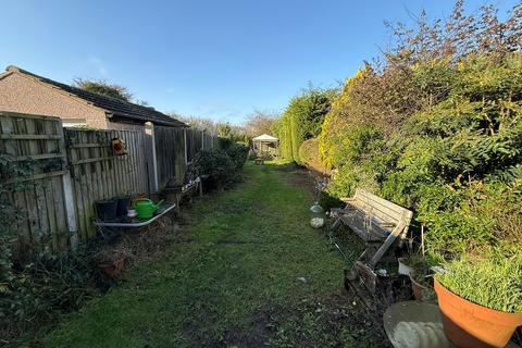 4 bedroom semi-detached house for sale, Woodberry Way, WALTON ON THE NAZE, CO14