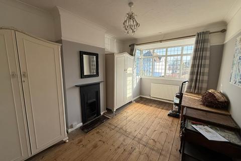 4 bedroom semi-detached house for sale, Woodberry Way, WALTON ON THE NAZE, CO14