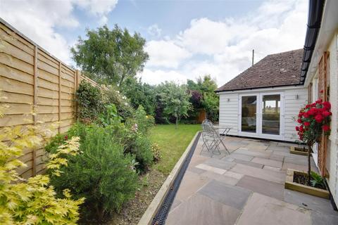 2 bedroom detached bungalow for sale, Reedswood Road, Broad Oak