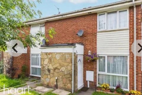 undefined, Tweed Road, SLOUGH