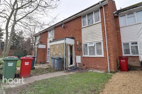 3 bedroom terraced house to rent, Tweed Road, SLOUGH