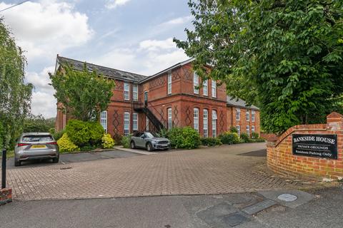 2 bedroom flat to rent - Elm Road, Winchester, SO22