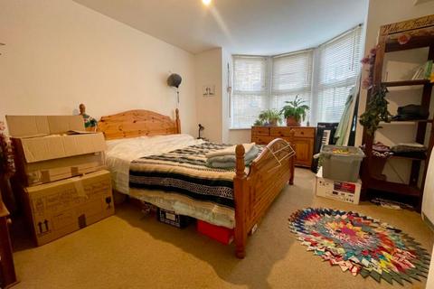 1 bedroom apartment to rent, Sutton Lane, London, W4