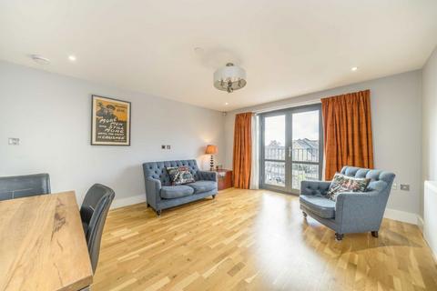 2 bedroom maisonette for sale, Station Road, Hampton TW12