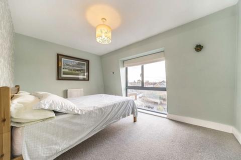 2 bedroom maisonette for sale, Station Road, Hampton TW12