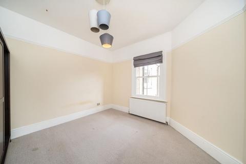 3 bedroom flat to rent, Heathfield Square, London SW18