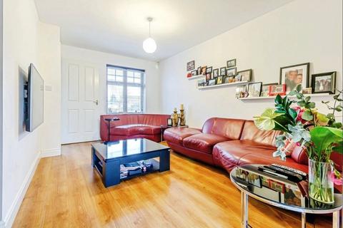 2 bedroom semi-detached house to rent, Clonmel Close, Caversham, Reading, RG4