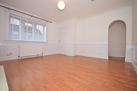 3 bedroom terraced house for sale, Kirkton Avenue, Blantyre