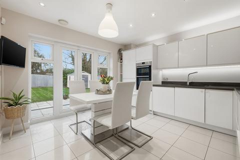 4 bedroom semi-detached house for sale, Maple Lane, Wickford, SS11