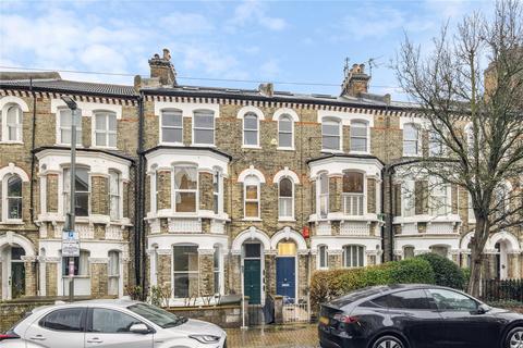 2 bedroom apartment for sale, Vardens Road, SW11