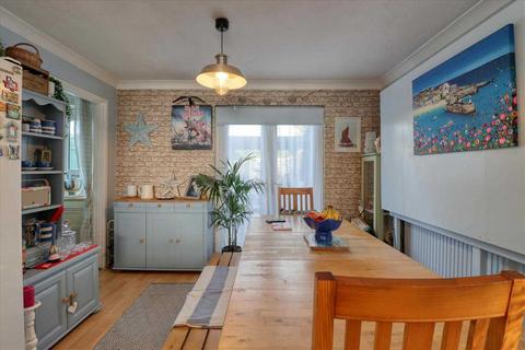 4 bedroom detached house for sale, Holland on Sea CO15