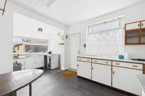4 bedroom semi-detached house for sale, Strathmore Avenue, Hull, HU6 7HJ