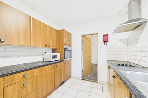 3 bedroom terraced house for sale, Newland Avenue, Hull, East Riding of Yorkshire, HU5 2EL