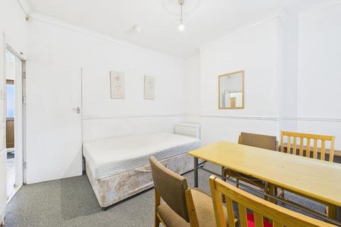 3 bedroom terraced house for sale, Newland Avenue, Hull, East Riding of Yorkshire, HU5 2EL