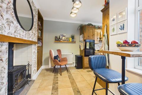 4 bedroom end of terrace house for sale, Beverley Road, Hull, HU6 7EX