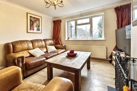 5 bedroom semi-detached house for sale, Chapmans Crescent, Chesham, HP5