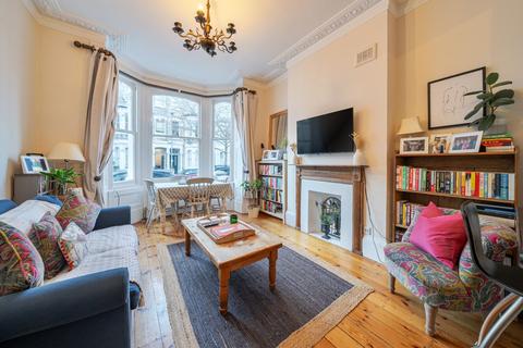 2 bedroom property to rent, Almeric Road, Battersea, London, SW11