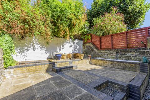 2 bedroom property to rent, Almeric Road, Battersea, London, SW11