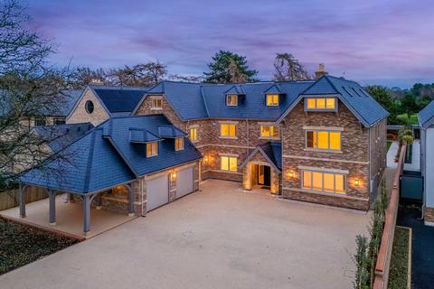 6 bedroom detached house for sale, Tiddington Road, Stratford upon Avon, Warwickshire CV37 7BB