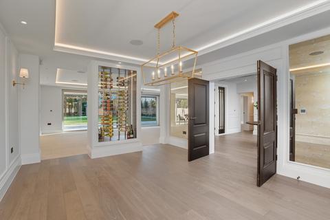 6 bedroom detached house for sale, Tiddington Road, Stratford upon Avon, Warwickshire CV37 7BB