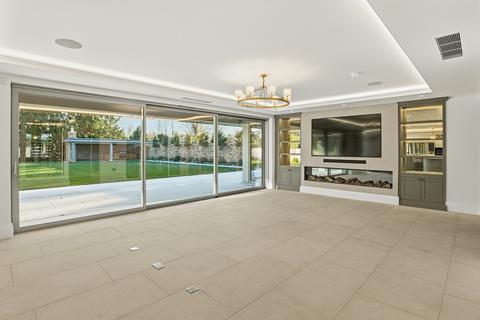 6 bedroom detached house for sale, Tiddington Road, Stratford upon Avon, Warwickshire CV37 7BB