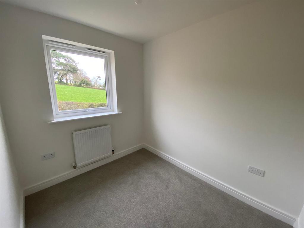 Trayne bedroom 3 .png