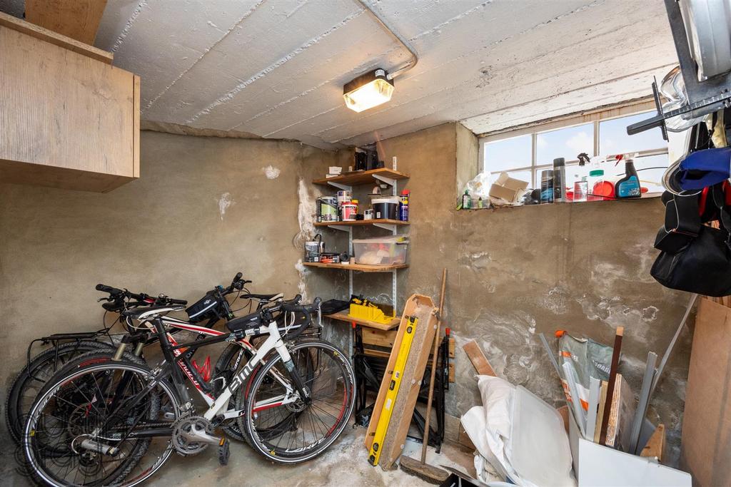 Norfolk Square, Dorchester Court, 4 STORE ROOM ONL