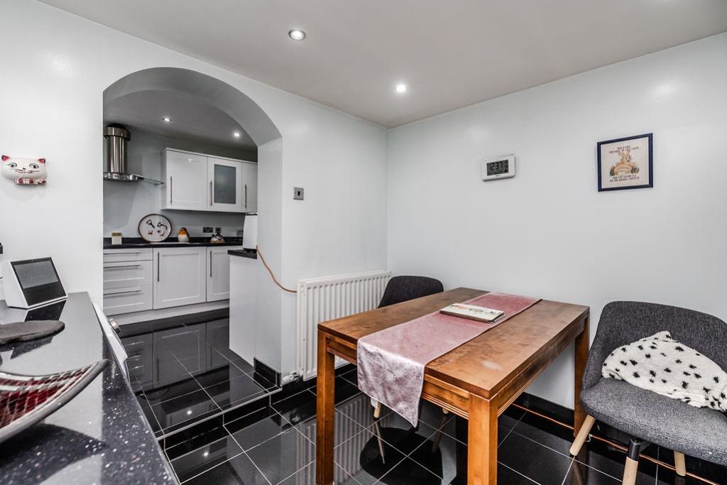 2 Somerton Court Kingston Park Newcastleupon Tyne NE32 QZ-