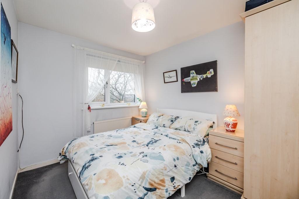 2 Somerton Court Kingston Park Newcastleupon Tyne NE32 QZ-