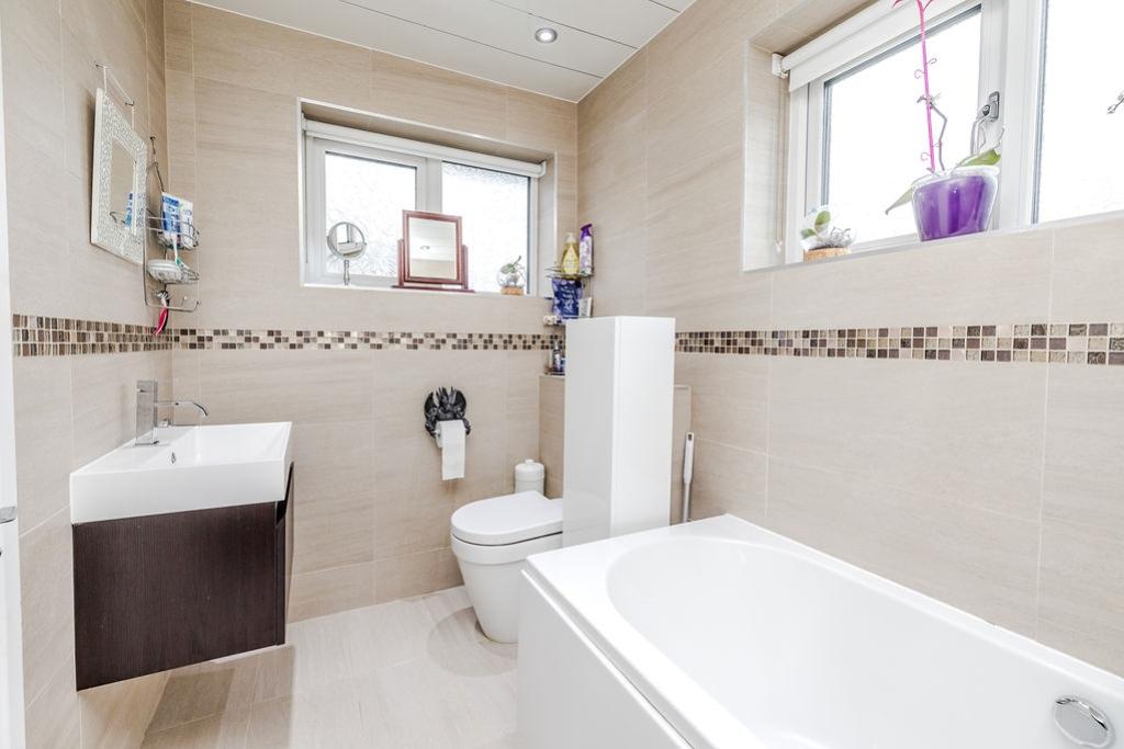 2 Somerton Court Kingston Park Newcastleupon Tyne NE32 QZ-