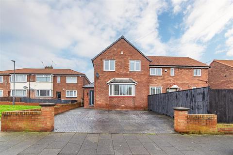 3 bedroom semi-detached house for sale, Linbridge Drive, Newcastle Upon Tyne, NE5