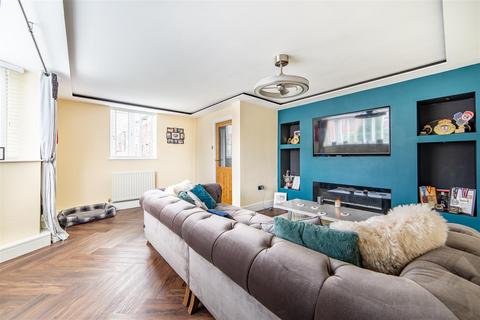 3 bedroom semi-detached house for sale, Linbridge Drive, Newcastle Upon Tyne, NE5