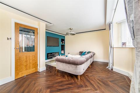3 bedroom semi-detached house for sale, Linbridge Drive, Newcastle Upon Tyne, NE5