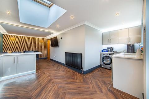 3 bedroom semi-detached house for sale, Linbridge Drive, Newcastle Upon Tyne, NE5