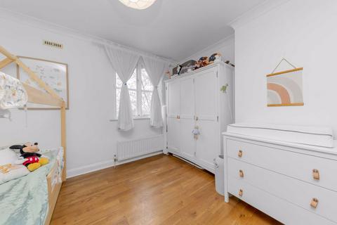 2 bedroom flat to rent, Highbury New Park, London N5