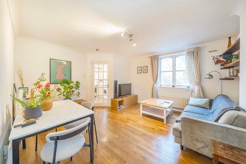 2 bedroom flat to rent, Highbury New Park, London N5
