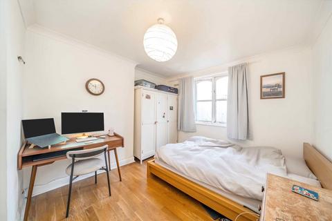 2 bedroom flat to rent, Highbury New Park, London N5