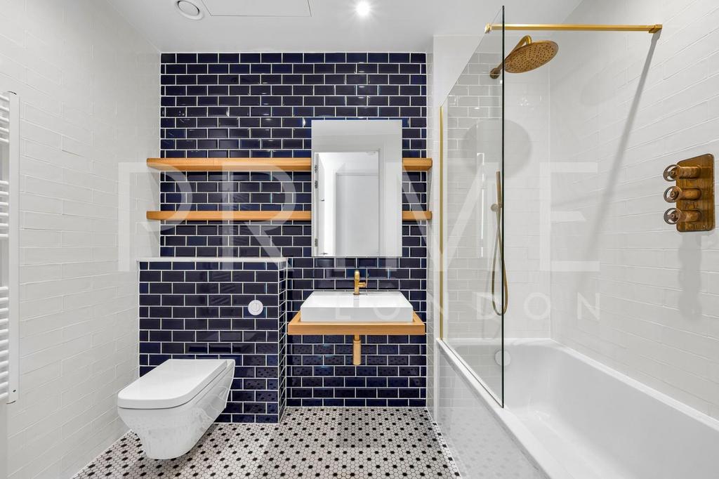Bathroom1.jpg